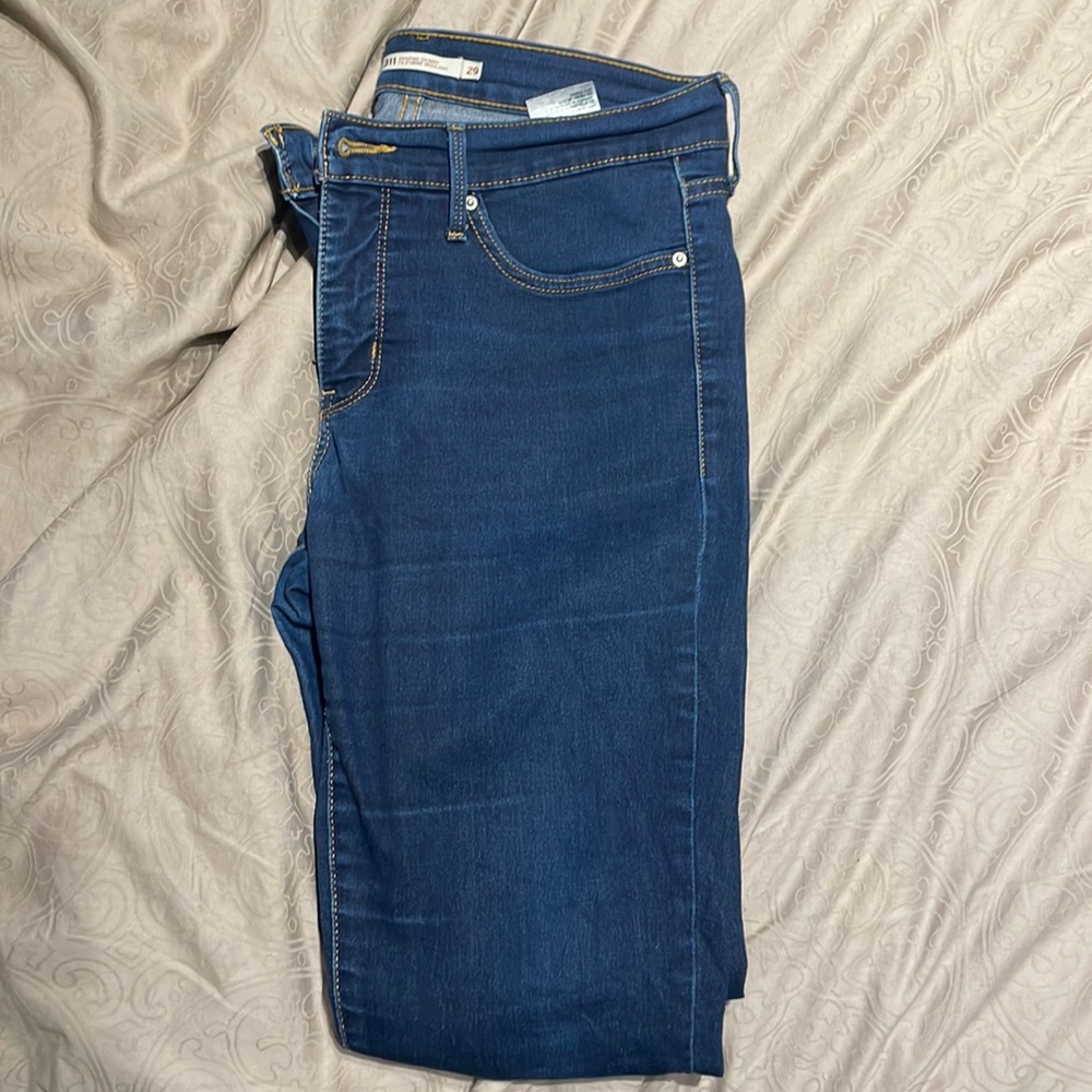 Levi’s 311 Shaping Skinny